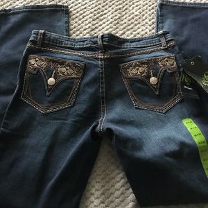 Women’s Wrangler Rock 47 Jeans. BNWT